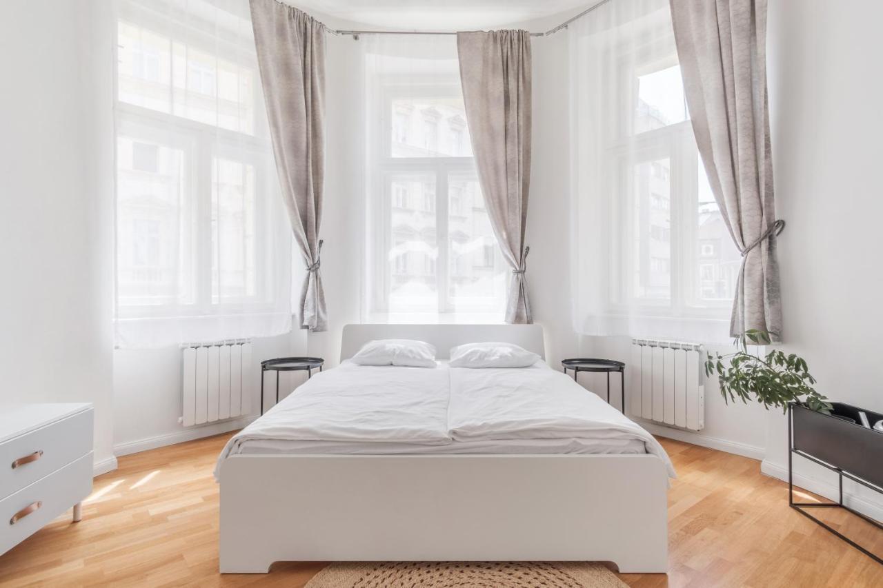Luminous Apartment For 2 Near Wenceslas Square By Prague Days Exteriör bild
